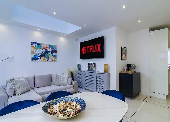 Central London 2 Bed Apartment Near Victoria & Belgravia Near Shops & Restaurants